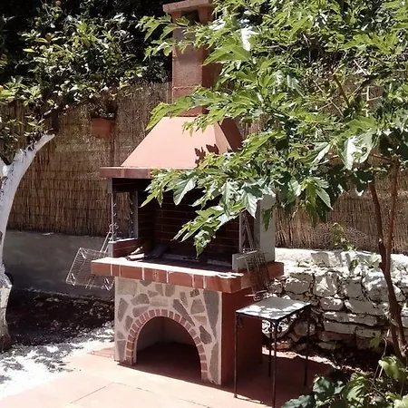 Διαμέρισμα Flamiatos Garden *